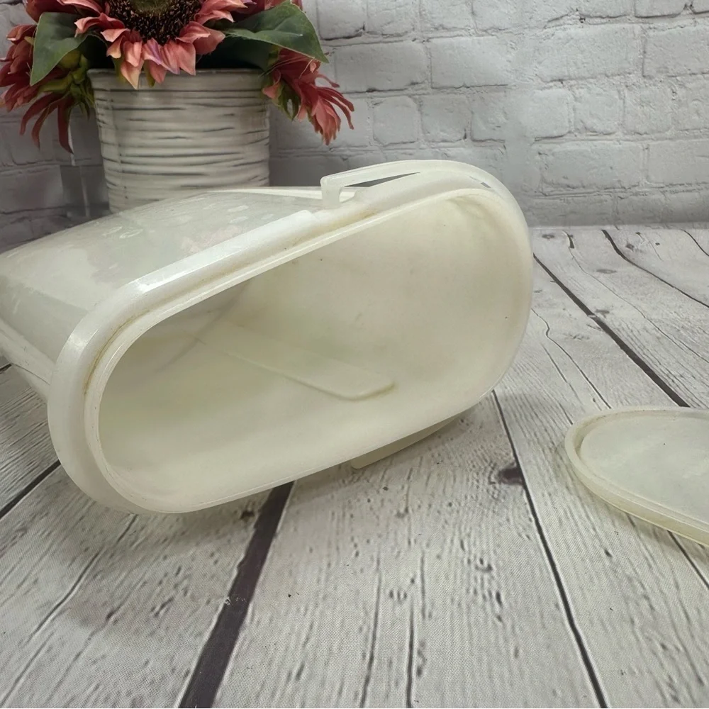 vintage tupperware 2 quart beverage container set